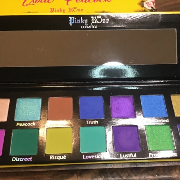 Pinky rose “exotic peacock eyeshadow pallet - Picture 7 of 8
